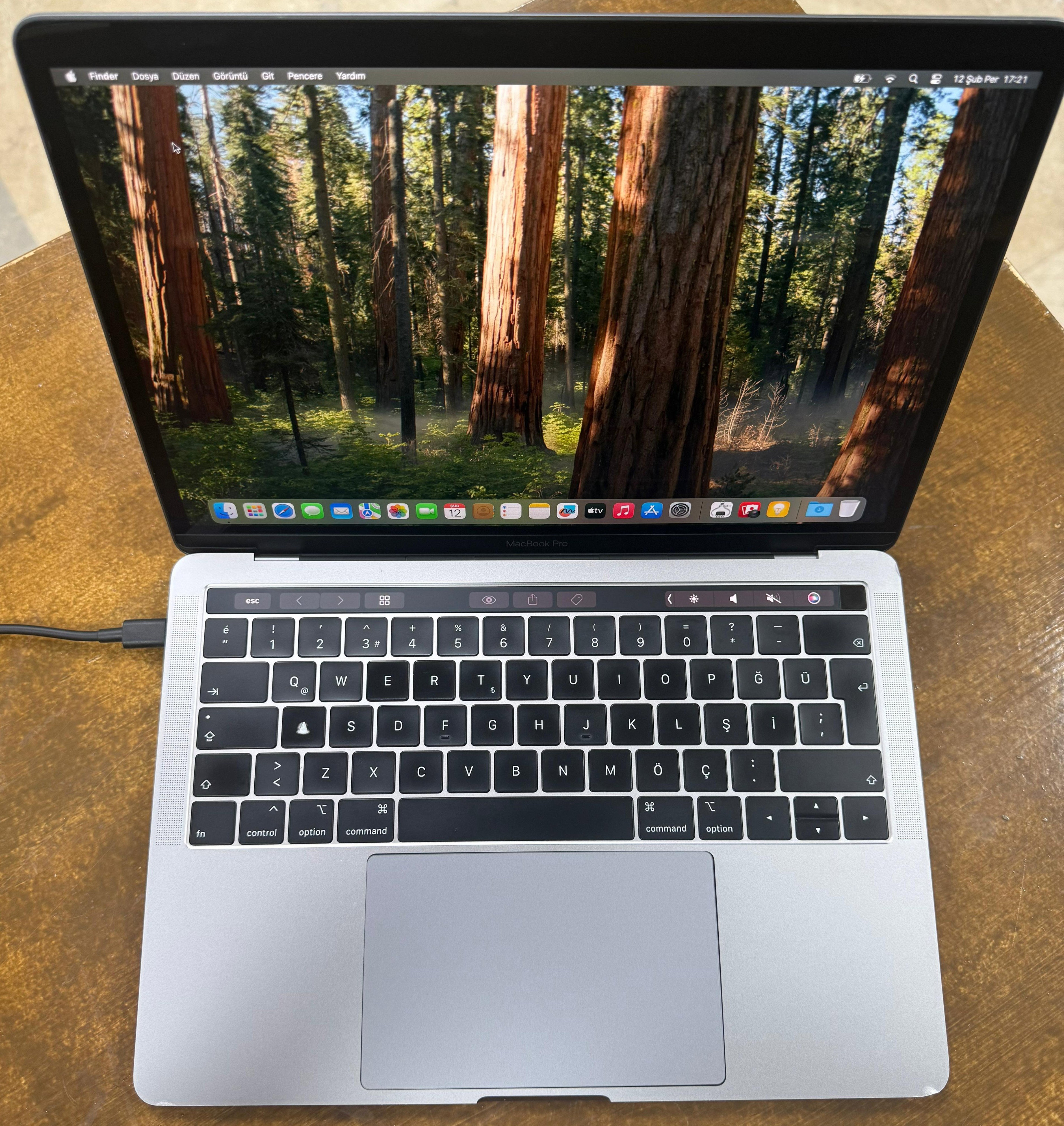 Apple Macbook Pro A2159 Intel i5-8257U 16 Ram 256 SSD MACOS DARBELİ AÇIKLAMA OKU - Outlet
